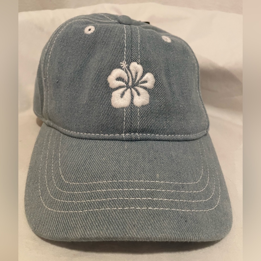 Roxy Women’s Denim-Style Blue Baseball Cap with White Hibiscus